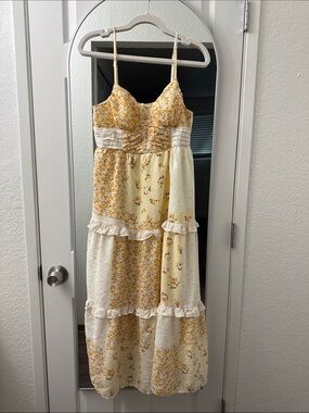 NWOT Blu Pepper Yellow Floral Tiered Maxi Dress